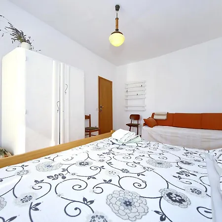 With Parking Space Tkon, Pasman - 8411 Appartement Tkon