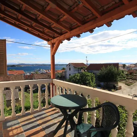 With Parking Space Tkon, Pasman - 8411