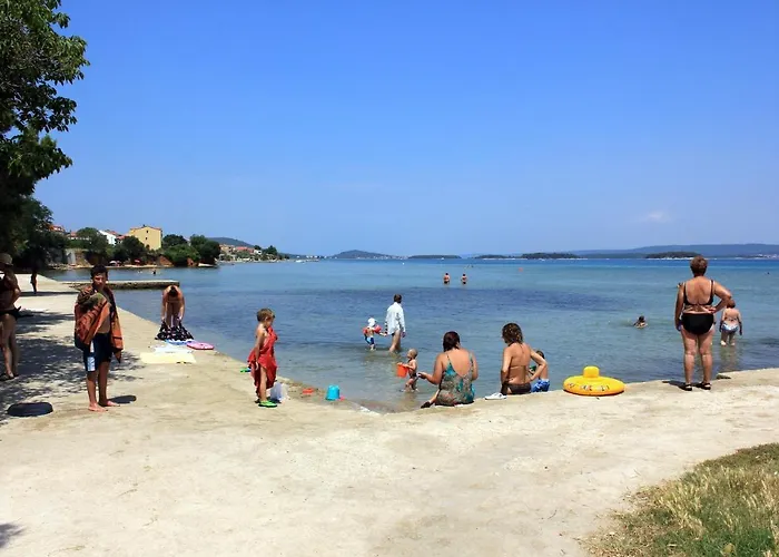 With Parking Space Tkon, Pasman - 8411 *