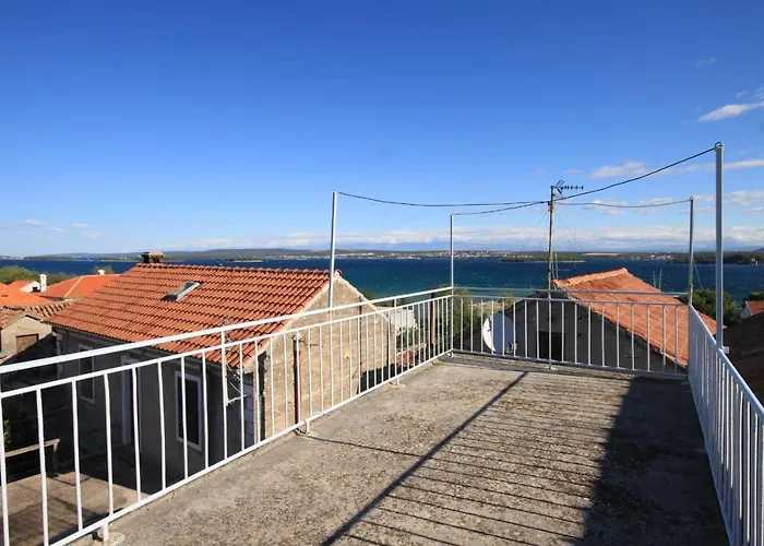 Apartman With Parking Space Tkon, Pasman - 8411 Tkon